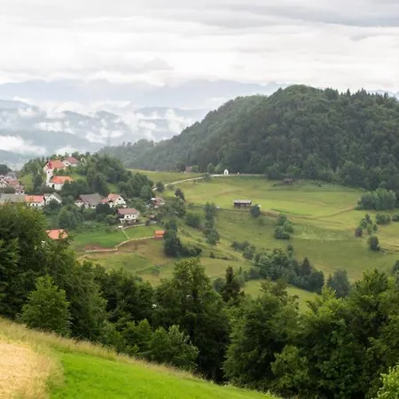 Sunny Hilltop - 42 Km From Ljubljana Smartno pri Litiji