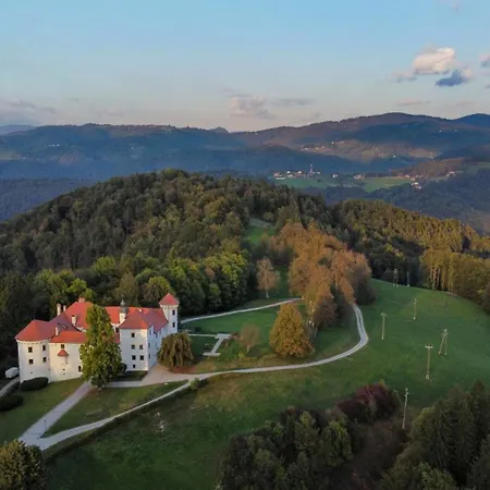 Sunny Hilltop - 42 Km From Ljubljana *