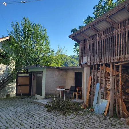 Remote Hilltop Farmhouse - 42 Km From Ljubljana